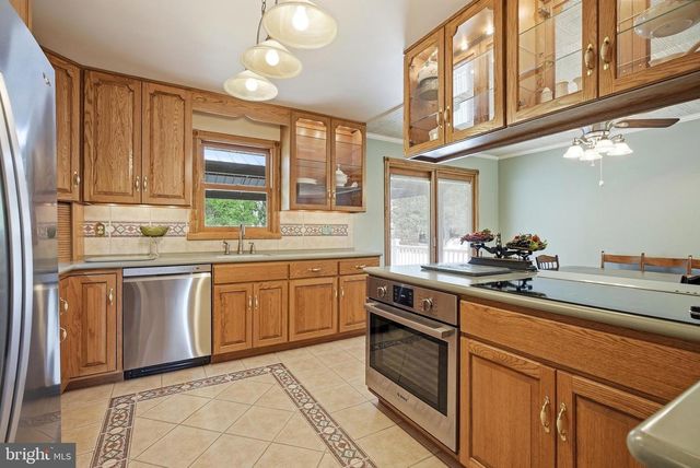 114 DOLLY LN, Chalfont, PA 18914