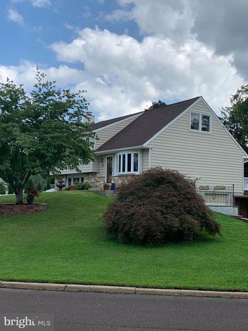 114 DOLLY LN, Chalfont, PA 18914
