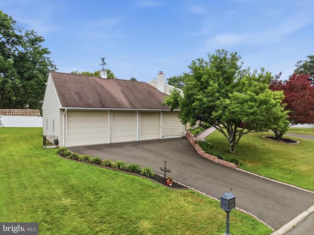 114 DOLLY LN, Chalfont, PA 18914