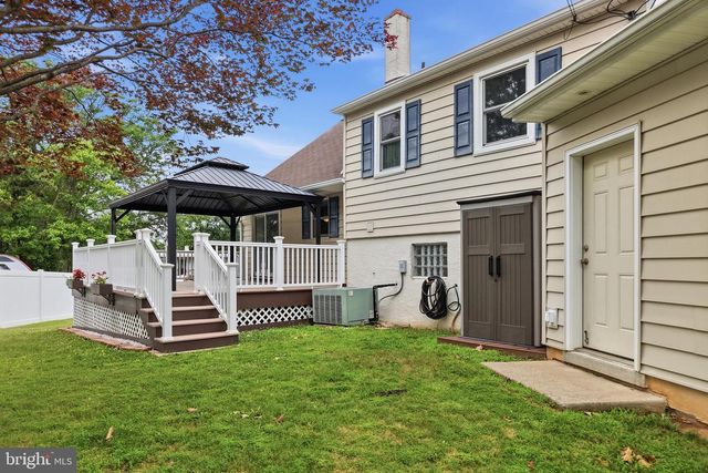 114 DOLLY LN, Chalfont, PA 18914