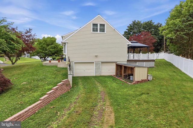 114 DOLLY LN, Chalfont, PA 18914