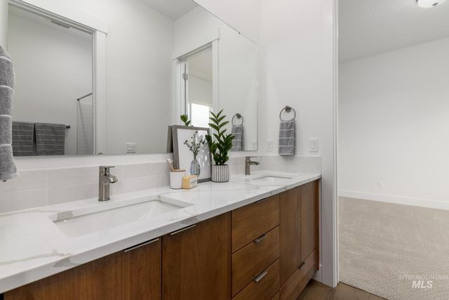 5641 W Milano Dr, Meridian, ID 83646