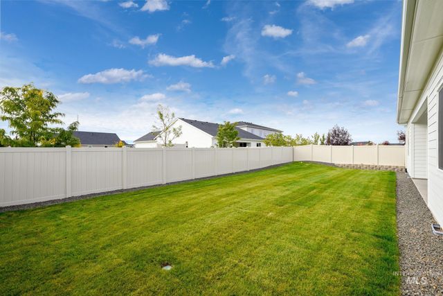 5641 W Milano Dr, Meridian, ID 83646