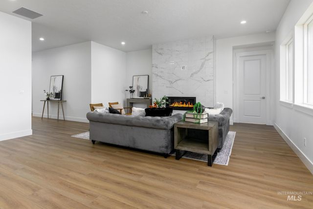 5641 W Milano Dr, Meridian, ID 83646