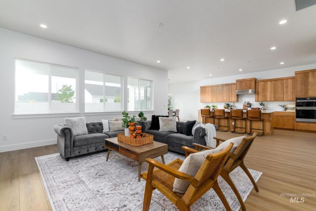 5641 W Milano Dr, Meridian, ID 83646