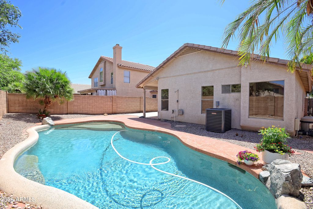 670 E KYLE Drive, Gilbert, AZ 85296 — exterior