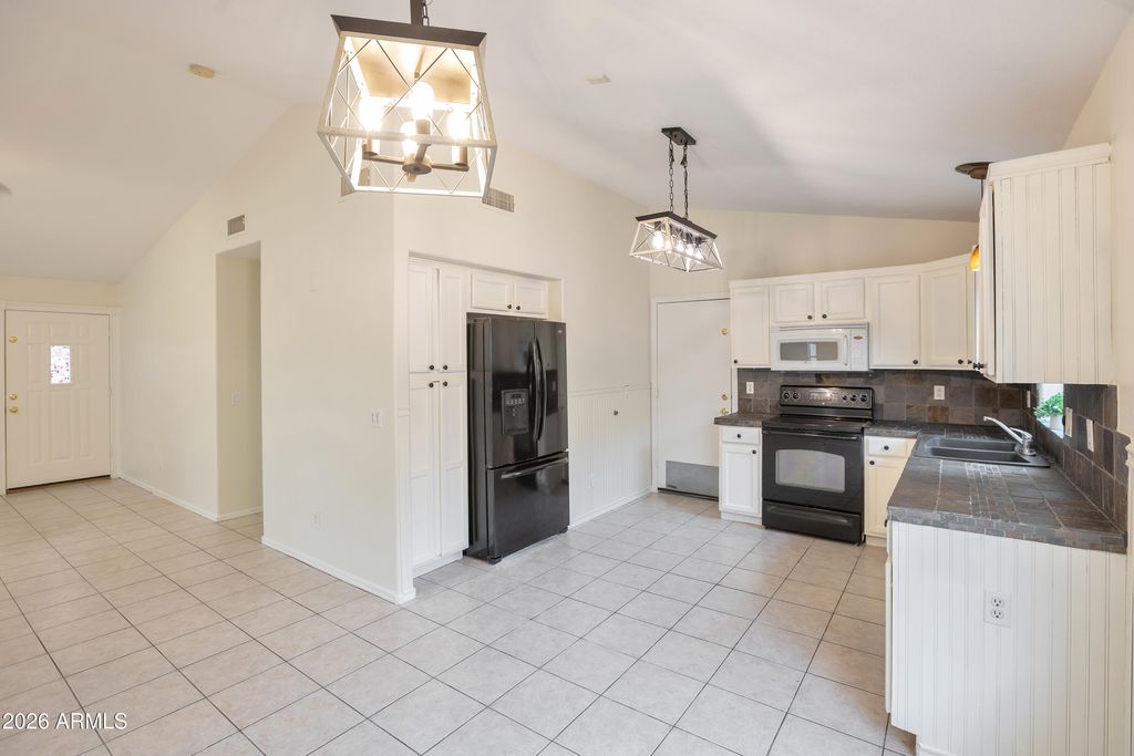 670 E KYLE Drive, Gilbert, AZ 85296 — photo 5