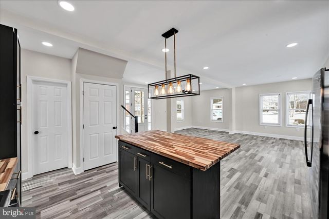 121 BEAVER RD, Harrisburg, PA 17112