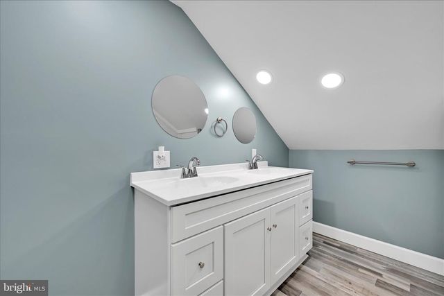 121 BEAVER RD, Harrisburg, PA 17112