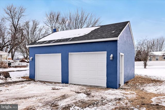 121 BEAVER RD, Harrisburg, PA 17112