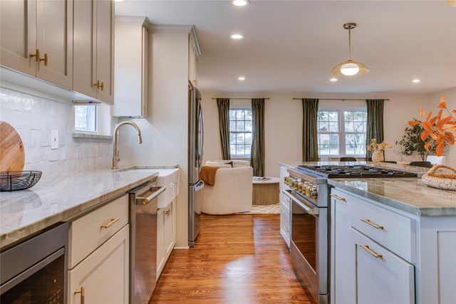 9004 Sweetwater Drive, Dallas, TX 75228