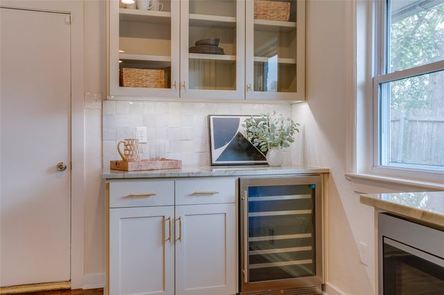 9004 Sweetwater Drive, Dallas, TX 75228