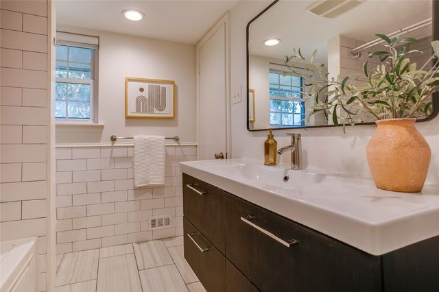 9004 Sweetwater Drive, Dallas, TX 75228