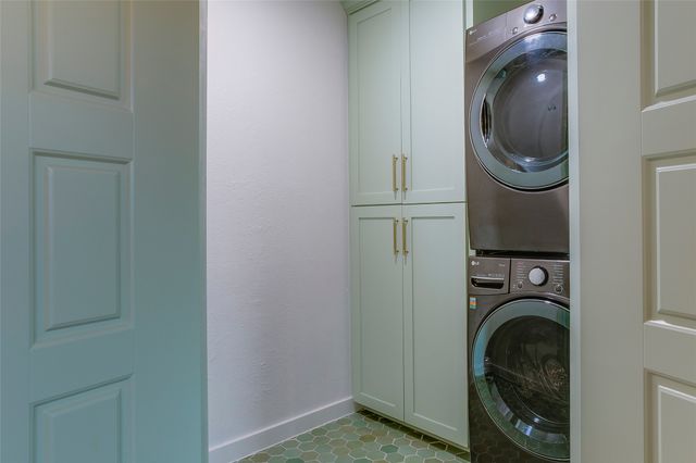 9004 Sweetwater Drive, Dallas, TX 75228