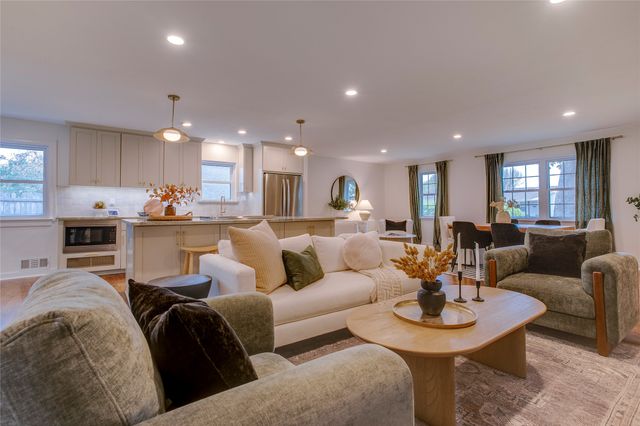 9004 Sweetwater Drive, Dallas, TX 75228