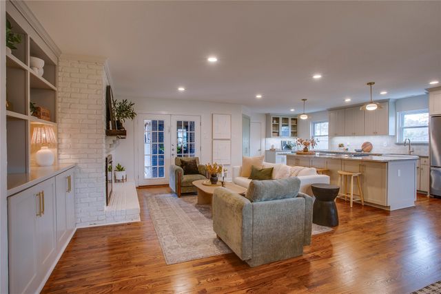 9004 Sweetwater Drive, Dallas, TX 75228