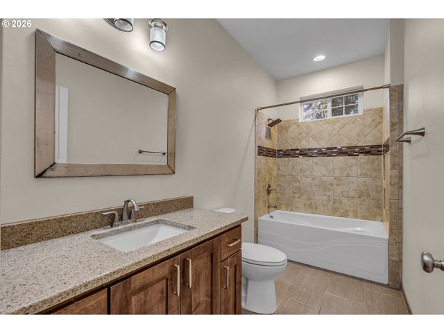 1164 Nw HOBBS Rd, Cornelius, OR 97113