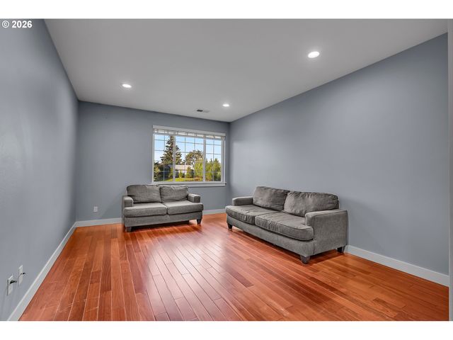 1164 Nw HOBBS Rd, Cornelius, OR 97113