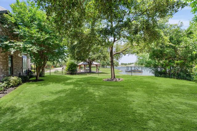 18703 S Bee Cave Springs Cir, Cypress, TX 77433