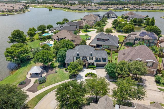 18703 S Bee Cave Springs Cir, Cypress, TX 77433