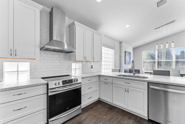 9430 Lago Drive, Boynton Beach, FL 33472