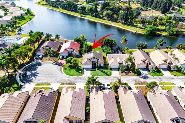 9430 Lago Drive, Boynton Beach, FL 33472