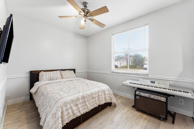 9430 Lago Drive, Boynton Beach, FL 33472