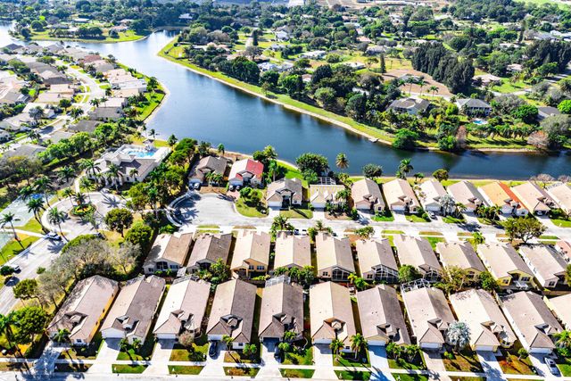 9430 Lago Drive, Boynton Beach, FL 33472