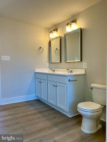 210 E MAIN ST, Burkittsville, MD 21718