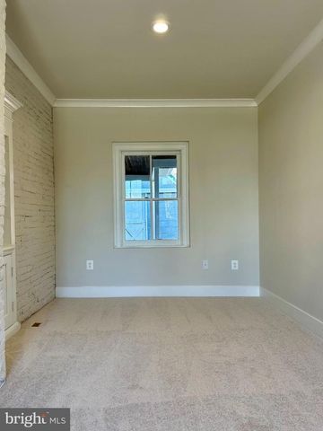 210 E MAIN ST, Burkittsville, MD 21718