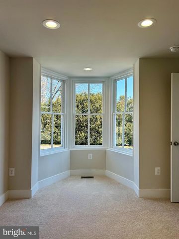 210 E MAIN ST, Burkittsville, MD 21718