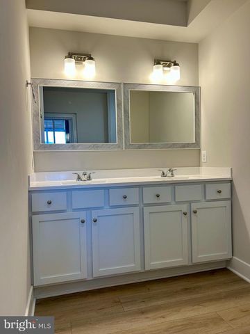 210 E MAIN ST, Burkittsville, MD 21718