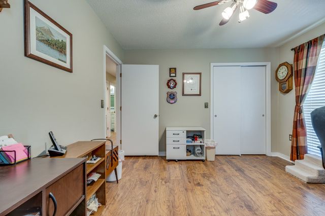 1993 Branch Dr, Lawrenceburg, TN 38464