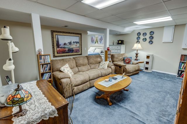 1993 Branch Dr, Lawrenceburg, TN 38464