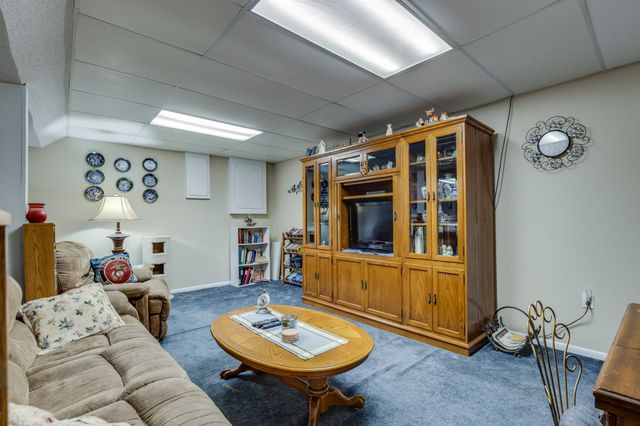 1993 Branch Dr, Lawrenceburg, TN 38464