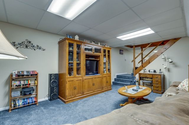 1993 Branch Dr, Lawrenceburg, TN 38464