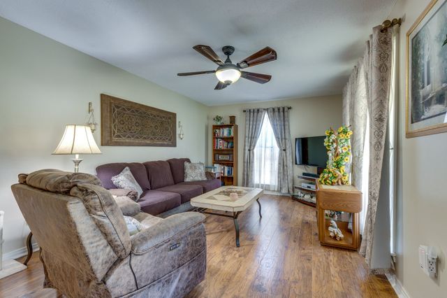 1993 Branch Dr, Lawrenceburg, TN 38464