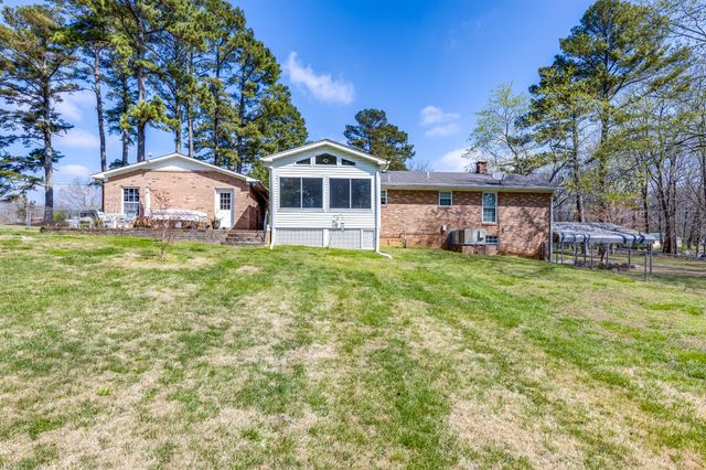 1993 Branch Dr, Lawrenceburg, TN 38464