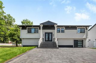 274 Central Park Road, Plainview, NY 11803
