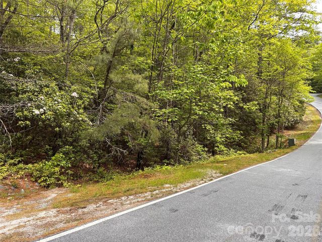 1054 Hawk Mountain Road, Lake Toxaway, NC 28747