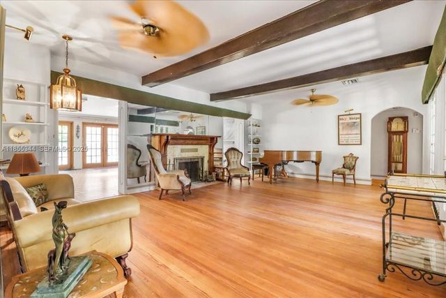 5900 NE 5th Avenue, Miami, FL 33137