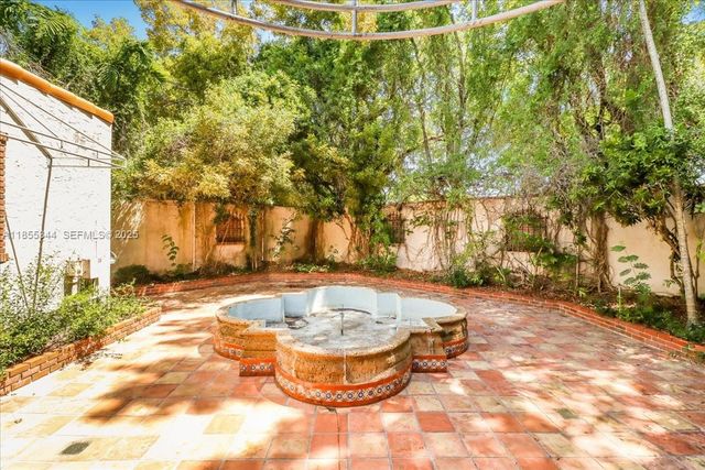 5900 NE 5th Avenue, Miami, FL 33137