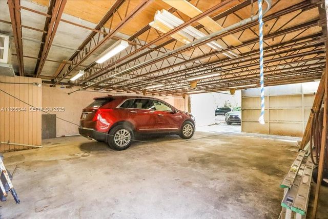 5900 NE 5th Avenue, Miami, FL 33137