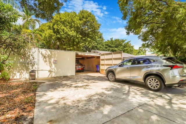 5900 NE 5th Avenue, Miami, FL 33137