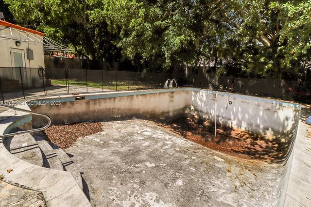 5900 NE 5th Avenue, Miami, FL 33137