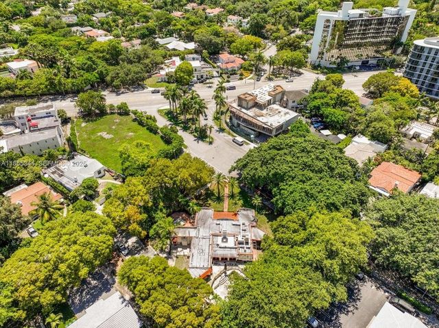 5900 NE 5th Avenue, Miami, FL 33137