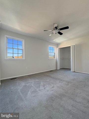 3773 PORT HOPE PT, Triangle, VA 22172