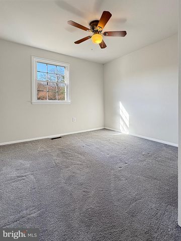 3773 PORT HOPE PT, Triangle, VA 22172