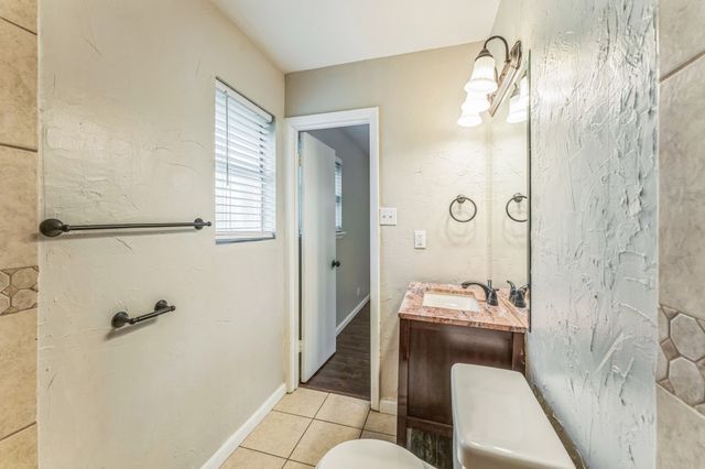 311 Franklin Drive, Euless, TX 76040