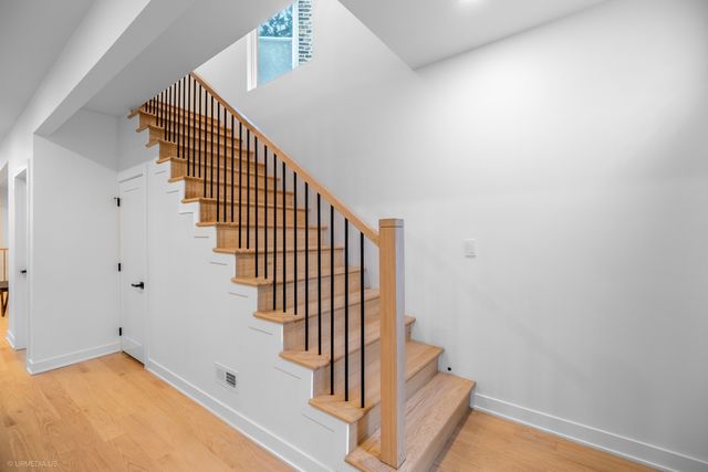 1952 N Bissell Street, Chicago, IL 60614
